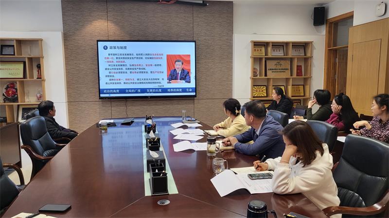 b97c4909a7564428b053aaa15d0521fa.jpg 扎实开展实验室安全检查工作800.jpg