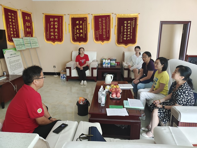 a683ca1942a54b8d87e25c342b8a15dc.jpg 01-李海华主任一行与青年驻站教师座谈00.jpg